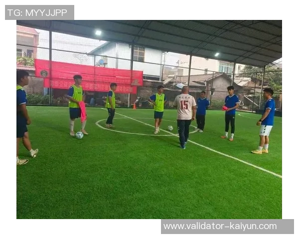 提升足球教练水平上海专业培训机构助力教练成长与发展